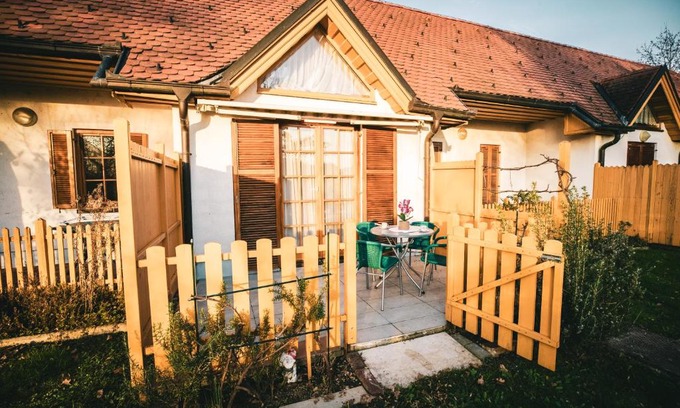 Moravske Toplice Apartment | Pet-Friendly Retreat at Trobentica 37 Apartment