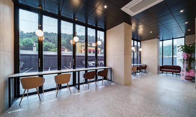 Pocheon Hotel | Eco-Friendly Stay at Pocheo Alma with Breakfast & Hot Tub
