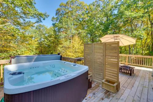 East Stroudsburg House | Pocono Getaway: Cozy A-Frame Cabin with Hot Tub & Sauna