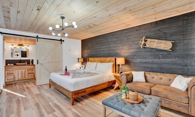 Canadensis Hotel | Modern Boutique Escape in Pocono with Cozy Firepits