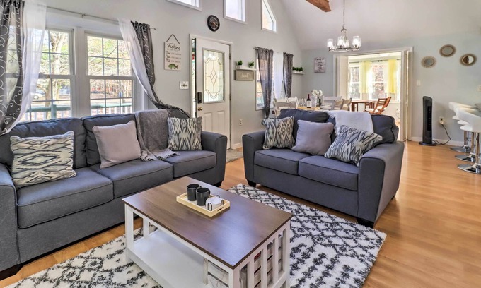 Albrightsville House | Poconos Family Getaway ~ 9 Mi to Big Boulder!