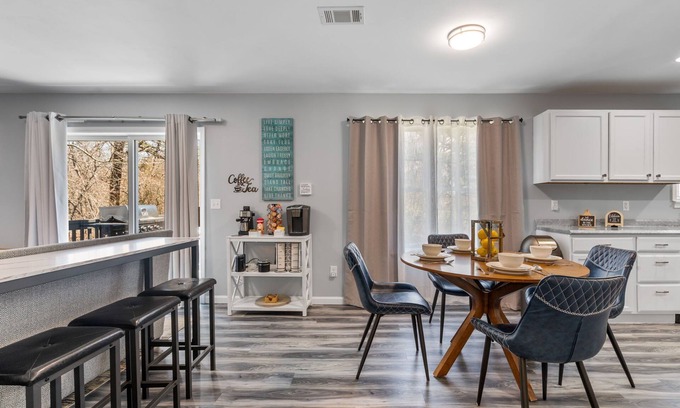 Long Pond House | Poconos Family Retreat