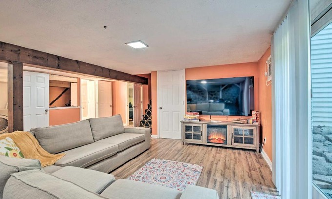 Albrightsville House | Guest Rated 10/10: Poconos Home with Hot Tub & Game Room