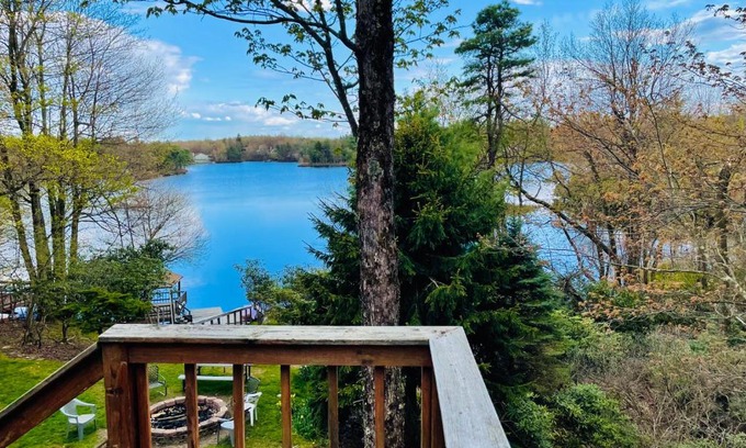 Long Pond House | Cozy Poconos Lake House Steps from Ski Resort
