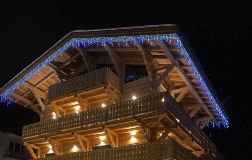 Krynica-Zdroj Ski Chalet | Unwind at Pod Lasem: 4-Star Retreat with Private Pool