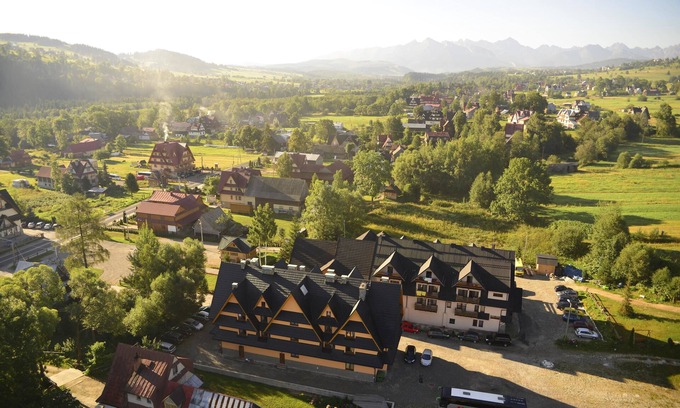 Bialka Tatrzanska Bed & Breakfast | Discover Pod Tatrami Bialka Centrum: Family-Friendly Retreat
