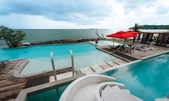 Sihanoukville City Centre Hotel | Tranquil Retreat at Pod Village by Independence Hotels