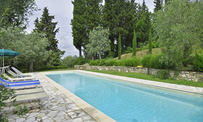 Bagno a Ripoli House | Discover Podere Apostoli: Family-Friendly Retreat in Italy