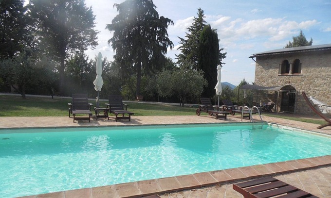 Ramazzano Apartment | Relax at Podere Caldaruccio La Pineta - Torretta with Pool