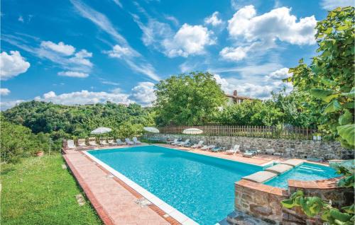 Arcidosso House | Discover Podere Dei Frati: Family-Friendly Retreat & Pool