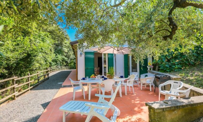 Rosignano Marittimo House | Relaxing Retreat at Podere gli Olivi with Pool and Ocean Views