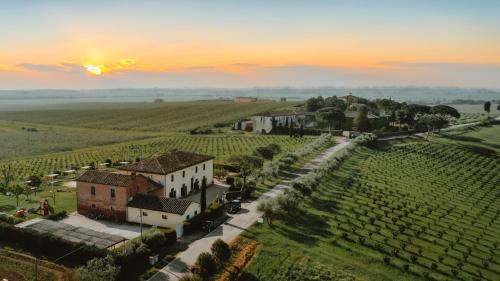 Le Piazze House | Elegant Podere Il Belvedere: Ocean View & Pool Access