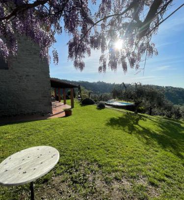 Marliana House | Eco-Friendly Podere il Poggio with Ocean View & Hot Tub