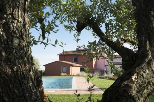 Lamporecchio House | Elegant Oceanfront Escape at Podere Il Quadro - Rated 9.6