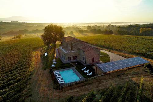 Civitella in Val di Chiana House | Experience Podere La Doccia: Oceanfront Bliss Awaits