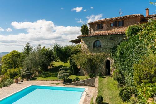 Gaiole in Chianti Apartment | Discover Podere L'Aquila: Pet-Friendly Paradise with Ocean Views