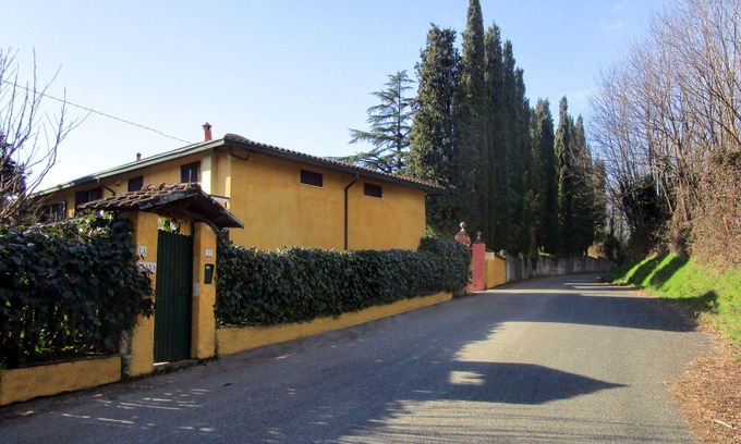 Gassano Cottage | Enchanting Podere la Piana Cottage with Ocean Views