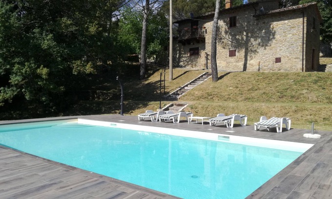 Pieve di Chio Villa | Quaint Podere San Cassiano: Pet-Friendly Retreat with Pool