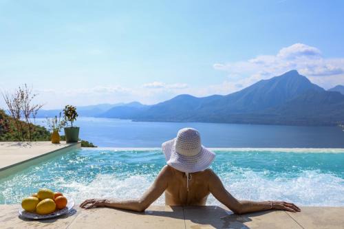 San Zeno di Montagna Villa | Experience Podere Sabaina Apartments: Pool & Ocean View