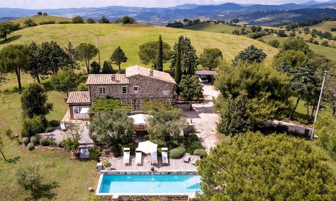 Manciano Villa | Relax at Podere San Giorgio 6 with Pool and Spa Amenities
