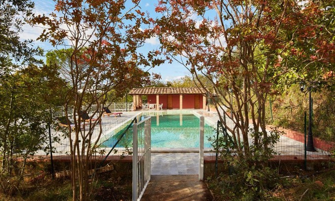 Monte San Savino House | Relax at Podere Somboli: Oceanfront Retreat with Pool