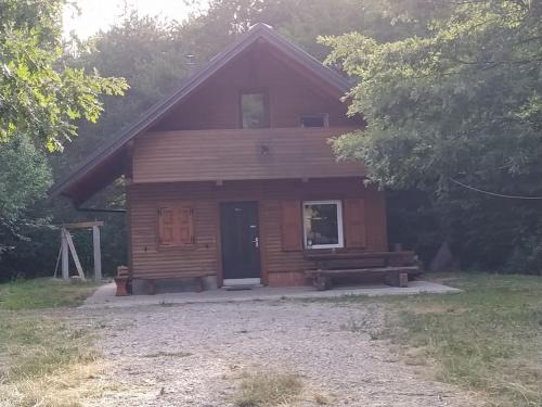 Ilirska Bistrica Ski Chalet | Discover Podklanci: Pet-Friendly Retreat with Top Ratings