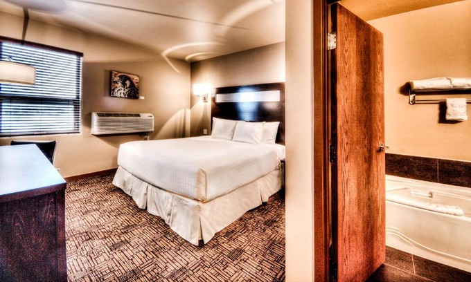 Grande Prairie Hotel | Discover Podollan Inn & Spa - Grande Prairie's Comfort
