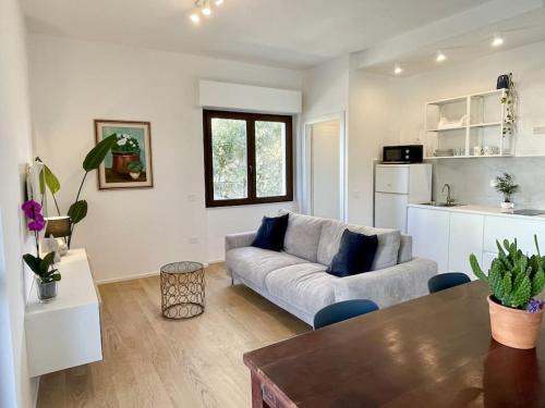 Poetto Apartment | Discover Poetto Beach House - Oceanfront Family Retreat
