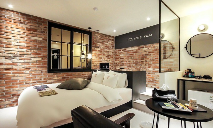 Pohang Hotel | Eco-Friendly Stay at Pohang Yaja Yeongildae with Hot Tub