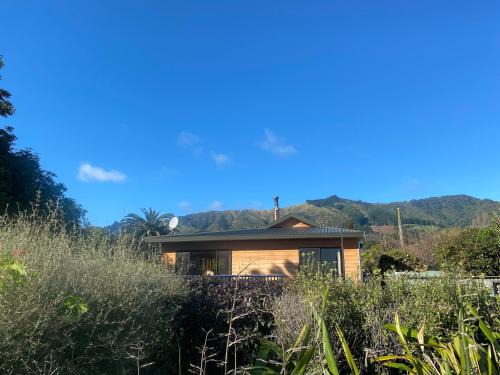 Pohara House | Pohara Sands - Family Beach House