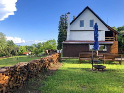 Nove Chalupy House | Pet-Friendly Pohoda u Lva with Top Guest Ratings