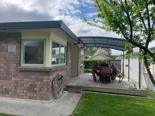 Matamata House | Experience Comfort at Pohutukawa Place - Rated 9/10