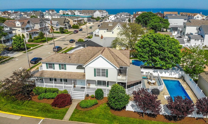 Point Pleasant Beach Villa | Relaxing Point Pleasant Beach Retreat with Private Pool