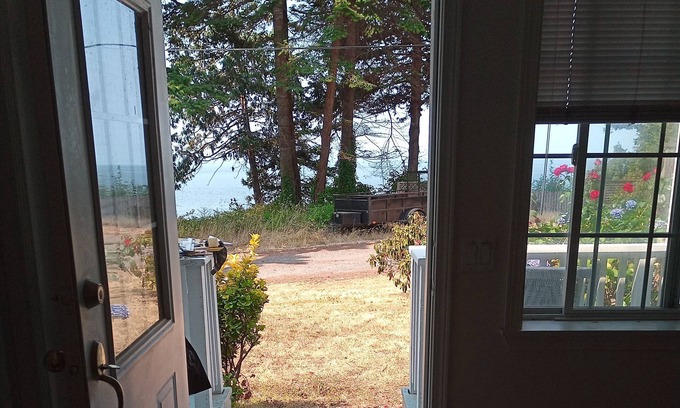 Point Roberts House | Point Roberts ocean front home (Point Roberts, WA, USA)