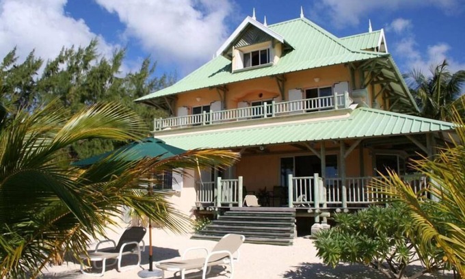Pointe D'esny Villa | Waterfront Villa at Pointe D'Esny with Ocean View & Pool