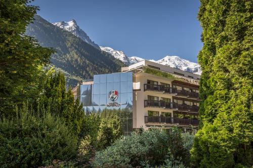 Chamonix City Centre Hotel | Experience Comfort at Pointe Isabelle with Great Amenities