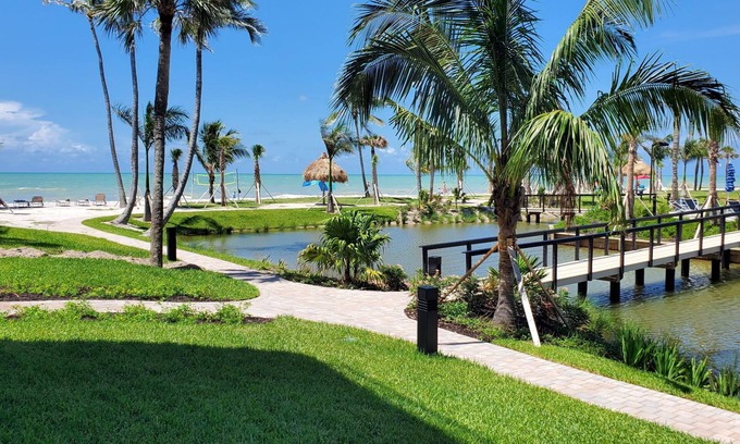 Sanibel Condo | Beachside Pointe Santo: Updated Ground Floor with Pool Access