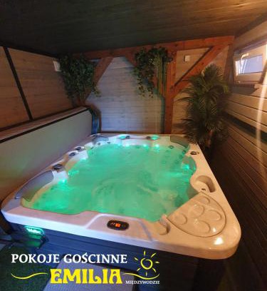 Miedzywodzie House | Pet-Friendly Retreat at Pokoje Gościnne Emilia Międzywodzie