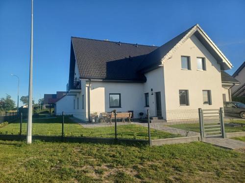 Nowecin House | Guest Rated: Pokoje Gościnne Fuksja - Family & Pet Friendly