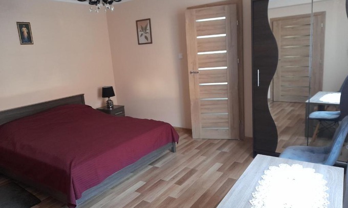 Dobre Miasto House | Guest Rated: Pokoje gościnne-Głotowo with Family Amenities
