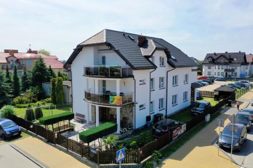 Karwia House | Discover Comfort at Pokoje i Apartamenty Ara Karwia