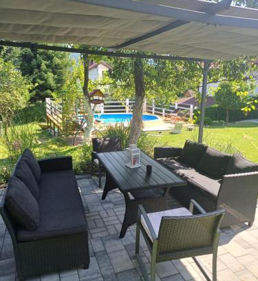 Ustrzyki Dolne Apartment | Experience Oceanfront Comfort at Pokoje Rodis - 9.3/10