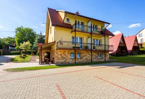 Polanczyk House | Discover POKOJE u JÓZKA - Family-Friendly Retreat with High Ratings