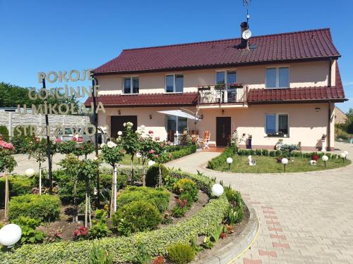 Kamien Pomorski House | Ocean View Retreat at Pokoje u Mikołaja - Family Friendly