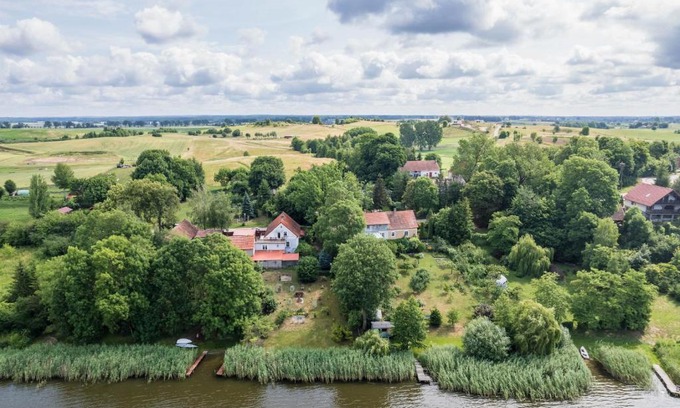 Gizycko Apartment | Experience Bliss at Pokoje Upałty 21 – 10/10 Rated Stay!