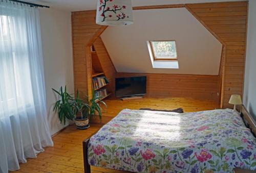 gmina Wilkowice Apartment | Family-Friendly Retreat at Pokoje w Bystrej – Rated 9.3/10