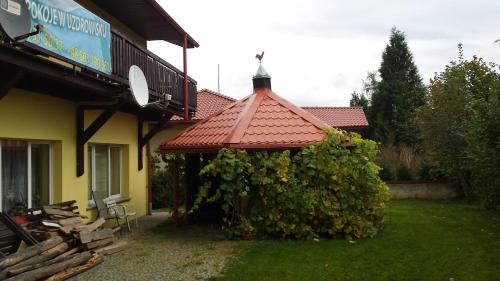 Niemcza House | Cozy Rooms in Uzdrowisko with Pet-Friendly Amenities