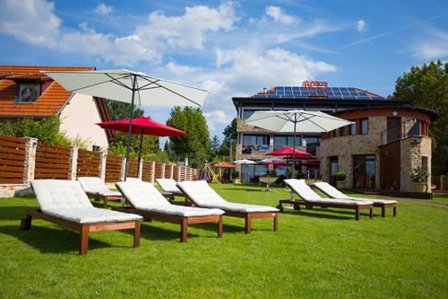 Balatonszarszo Hotel | Beachfront Bliss at Pole Position Beach Hotel - Rated 9/10