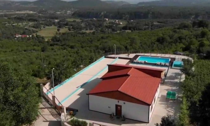 Donji Dolac House | Explore POLJIČKO IMANJE: Your Ideal Retreat Awaits