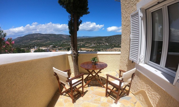 Ermionida Apartment | Tranquil Pomegran Studio with Ocean Views and Pet-Friendly Amenities